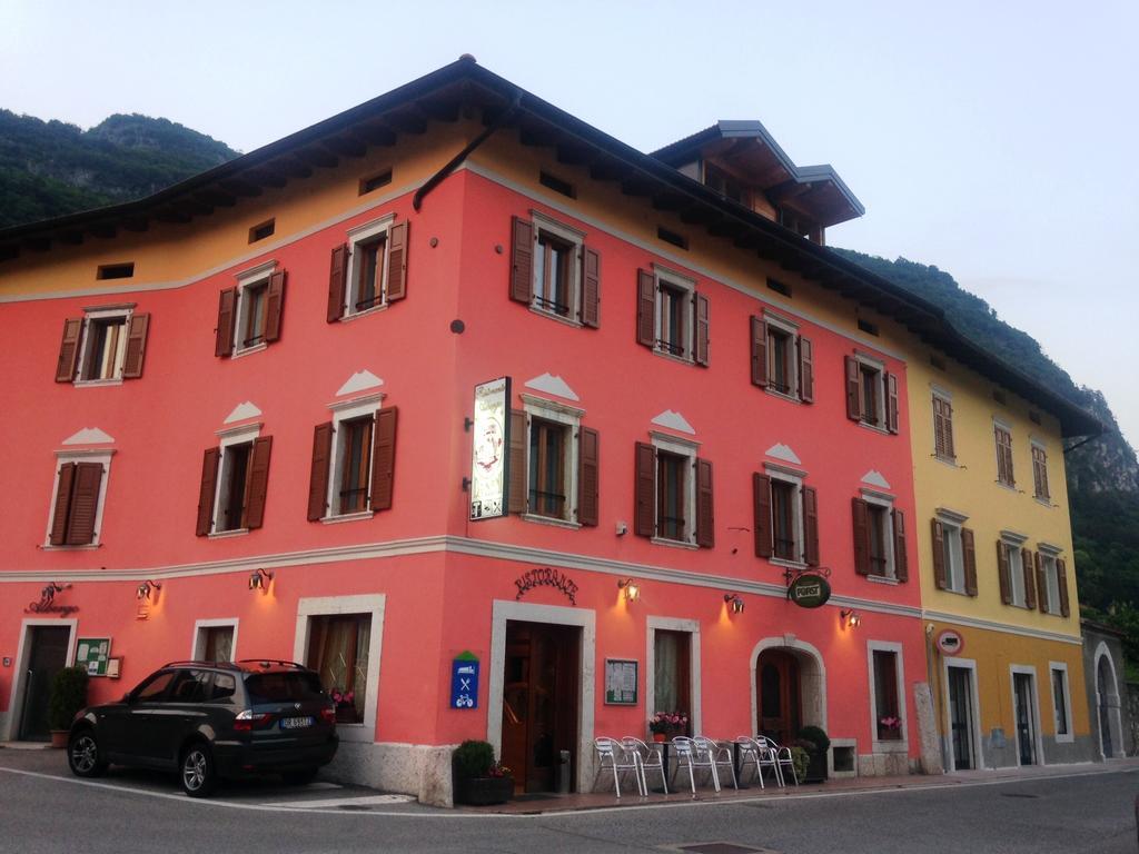 Albergo Ristorante Da Neni Мори Екстериор снимка