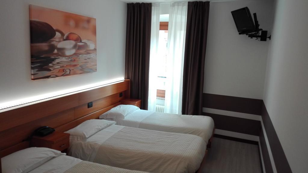 Albergo Ristorante Da Neni Мори Екстериор снимка